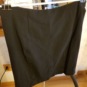 Ann Taylor petite Skirt black size 8P